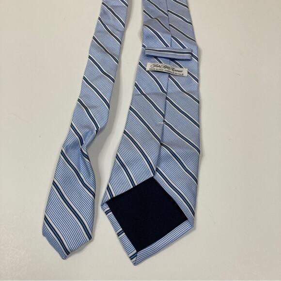 3/$30 Saks Fifth Avenue | Blue White Stripe Silk Necktie LONG - Picture 5 of 7